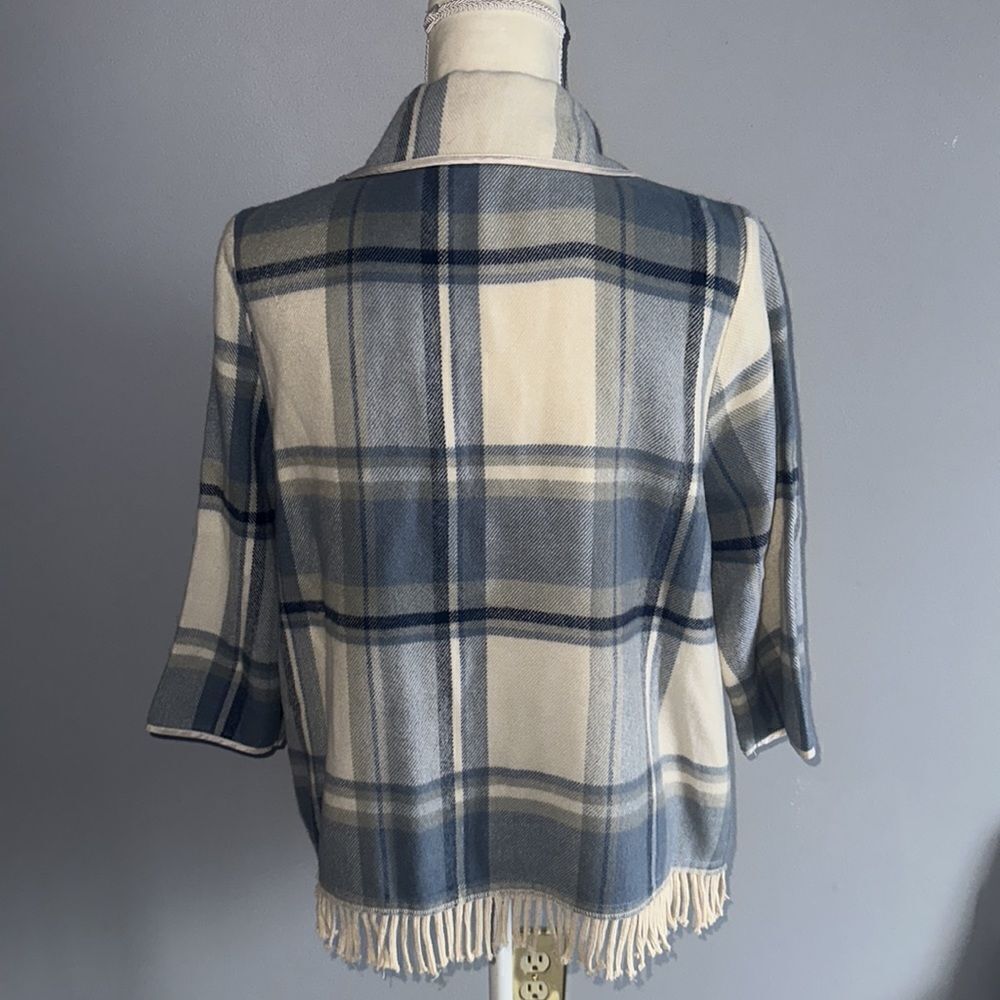 Multiples Plaid Jacket! - Picture 3 of 15
